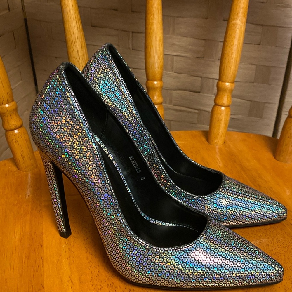 Azalea Wang 6 NWOB IREDECENT 4” stilettos SEXY PUMPS